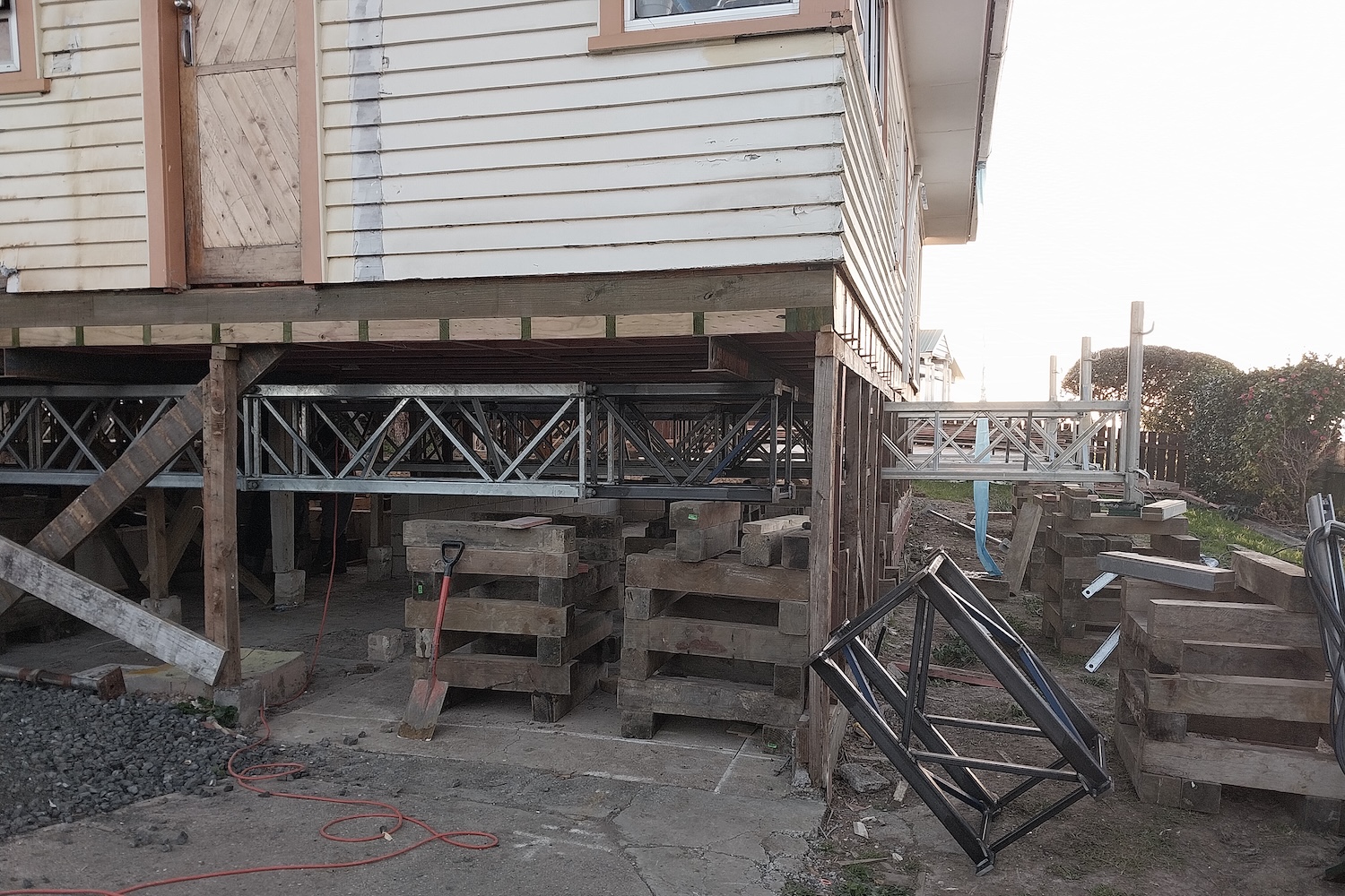 House Lifting House Lifting